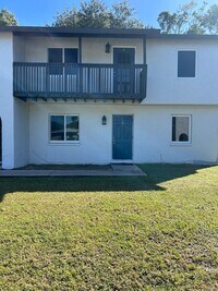Building Photo - 2 bed 1 Bath Condo