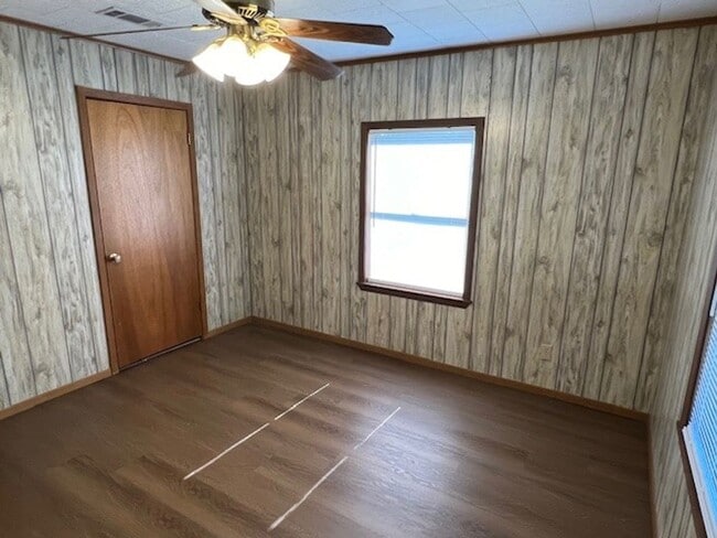 Building Photo - Adorable 2B/2B Home Available