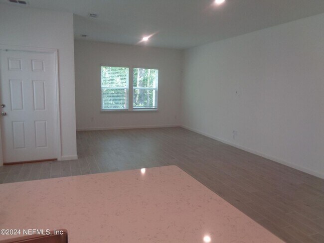 Building Photo - Middleburg Townhome for Rent