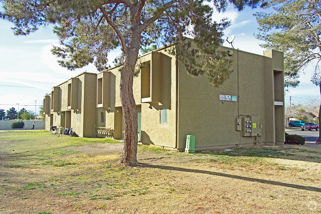 Building Photo - Janice Brooks Bay