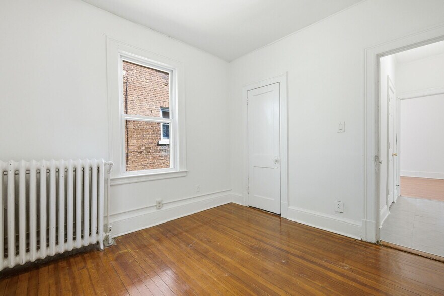 Building Photo - 115 Baltimore St
