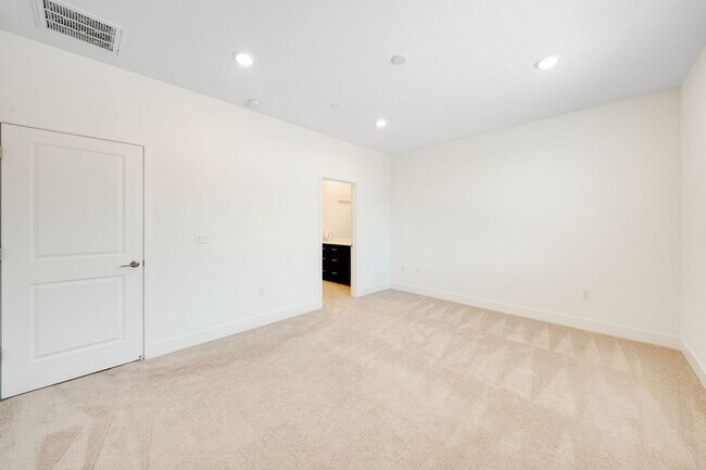Building Photo - 2024-Built Sacramento Home with Modern Finishes & Private Backyard!