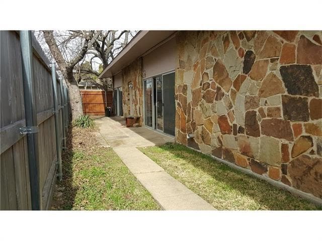 Building Photo - 13422 Blossomheath Ln