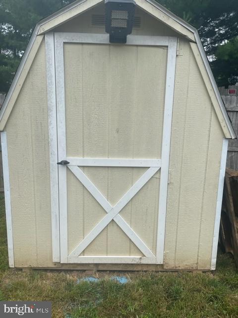 Building Photo - 538 Daisy Dr