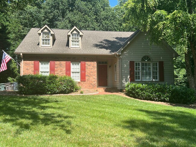 Primary Photo - House in The Cardinal