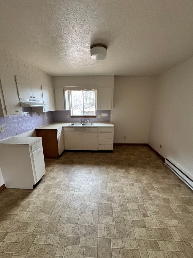 Building Photo - 2/1 outside city limits of Shelby, NC