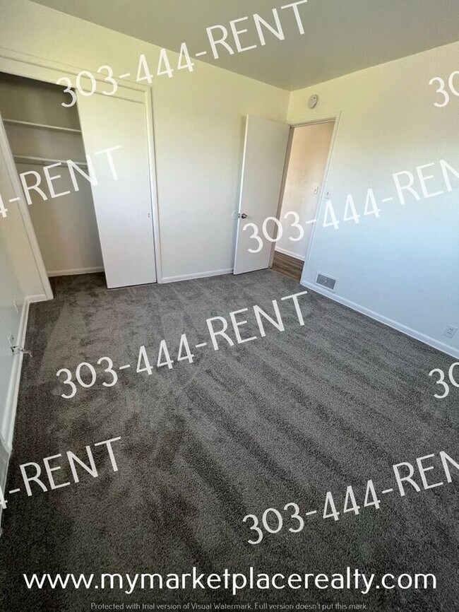 Building Photo - Nice house - 3 Bedroom, 1 bedroom