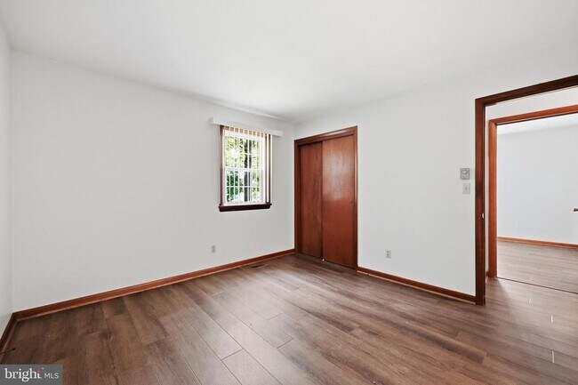 Building Photo - 4015 Jefferson Pike