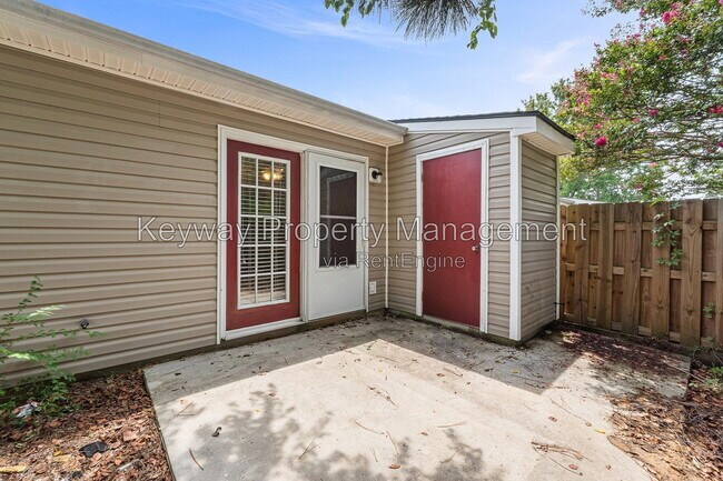 Building Photo - 107 Stonington Ln SW