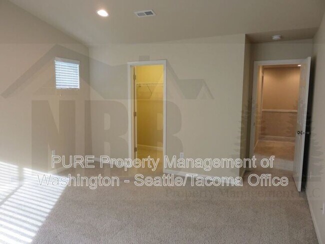 Building Photo - 7920 164th St E