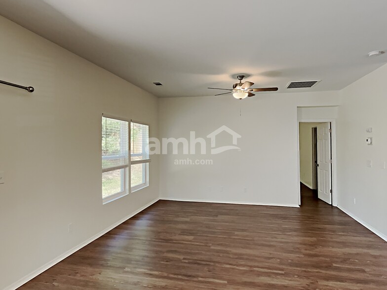 Building Photo - 5411 Fenway Dr