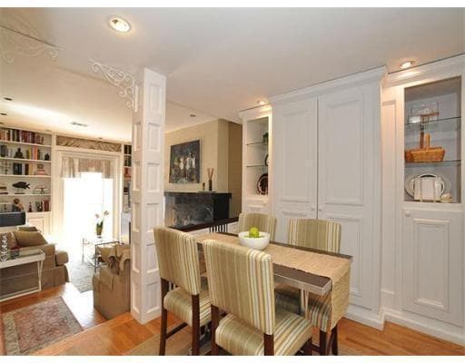 Building Photo - 124 Beacon St
