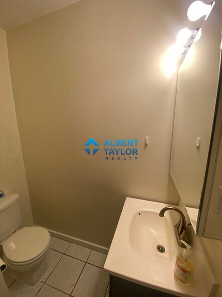 Building Photo - 78 Hammond St