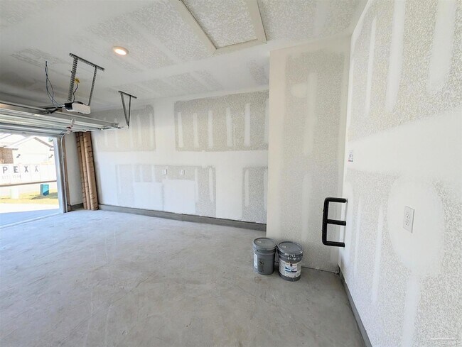 Building Photo - 9907 Starling Dr