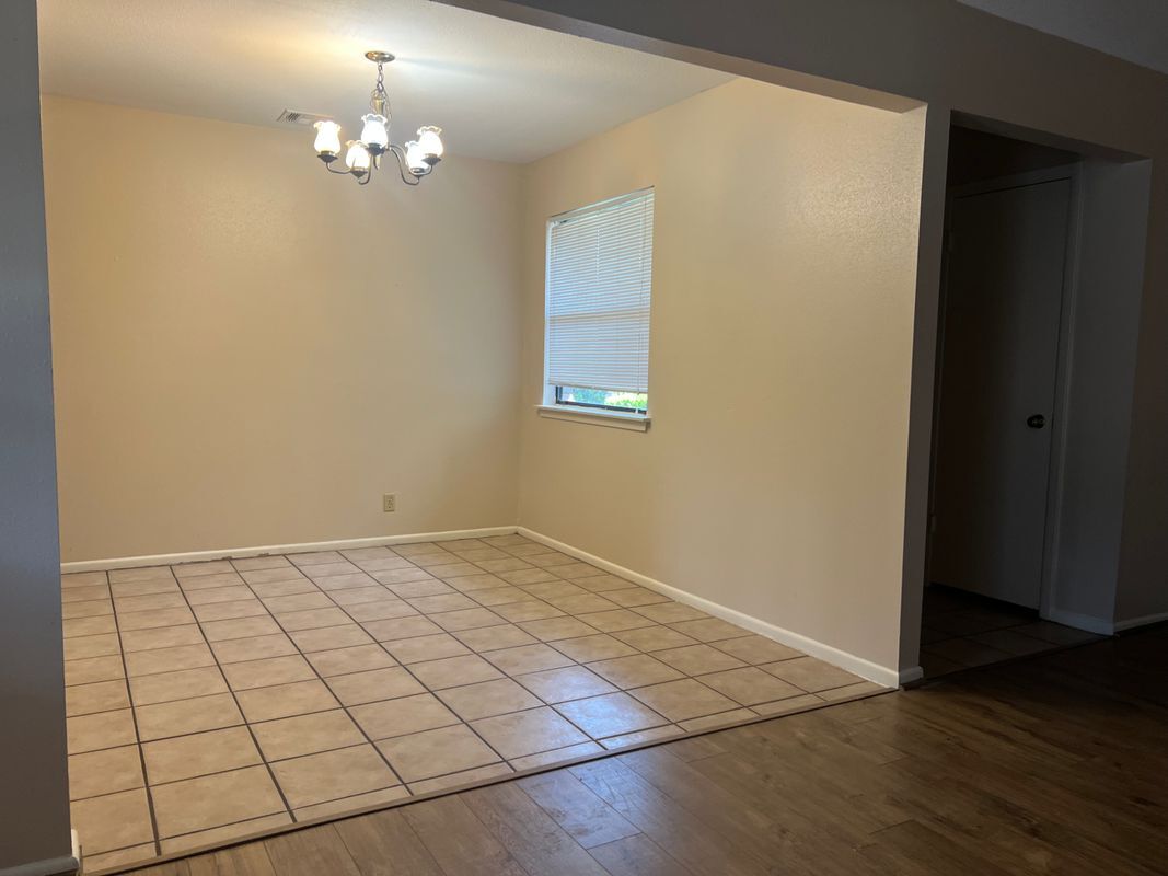 Building Photo - 7136 Rimwood