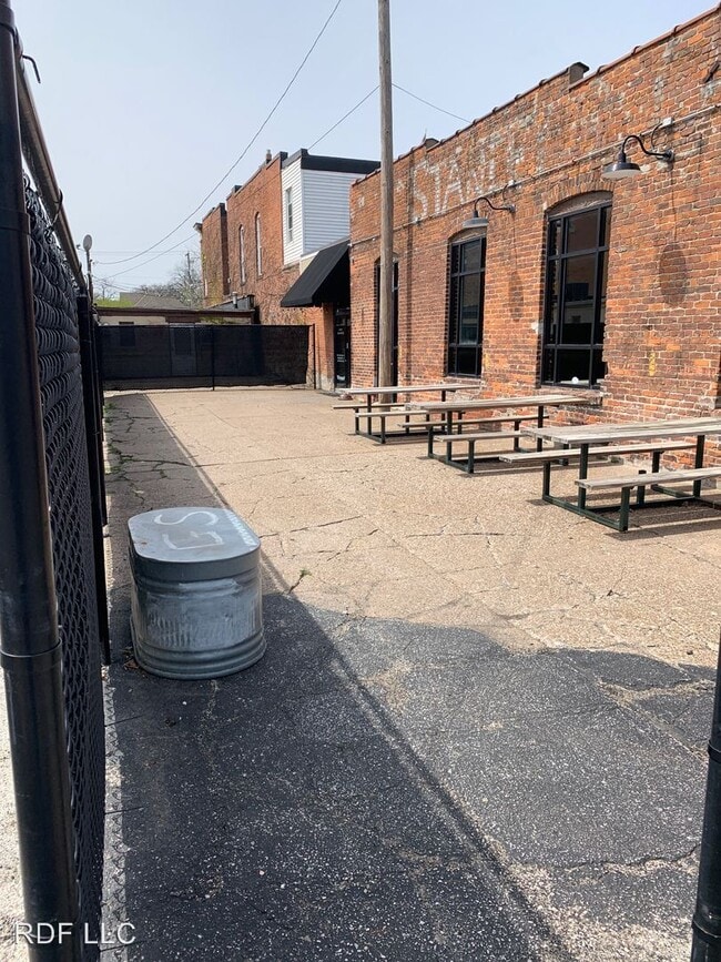 Building Photo - 1509-1511 N Harrison St