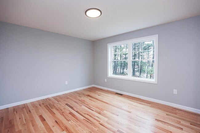 Building Photo - 231 Putnam Hill Rd