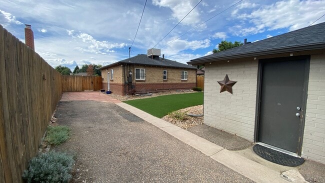 Building Photo - Beautiful Single-Family Home in Denver's Northeast Park Hill Neighborhood
