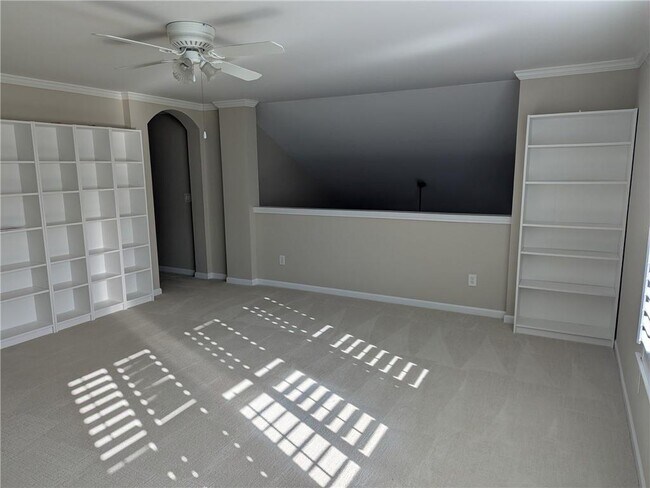Building Photo - 4920 Hidden Meadow Dr