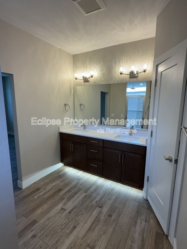 Building Photo - 679 Eadin Ln