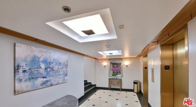 Building Photo - 10535 Wilshire Blvd