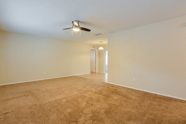 Building Photo - 608 Pheasant Ave