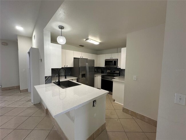Building Photo - 1000 Dolphin Dr