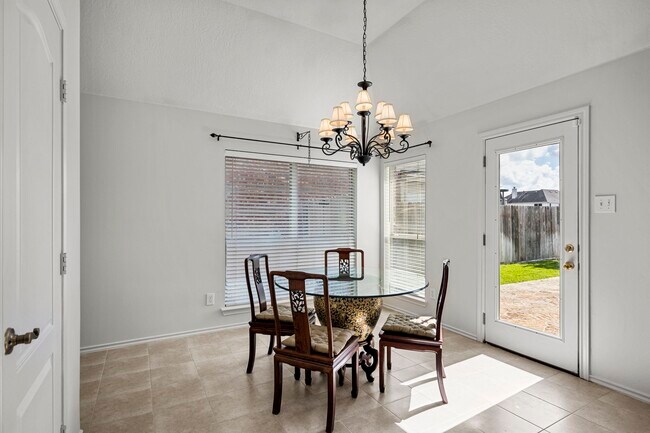Building Photo - 9907 Brandywood Cir