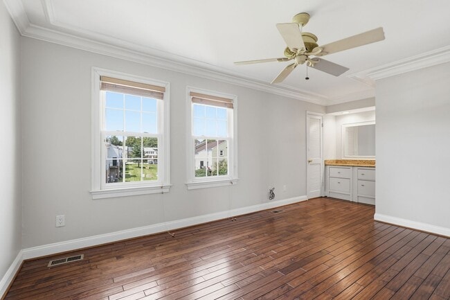 Building Photo - 1042B Margate Ct