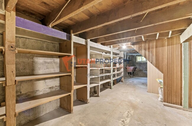 Building Photo - 2263 S Green St