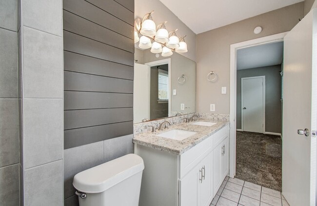 Building Photo - 9410 Highmeadow Dr