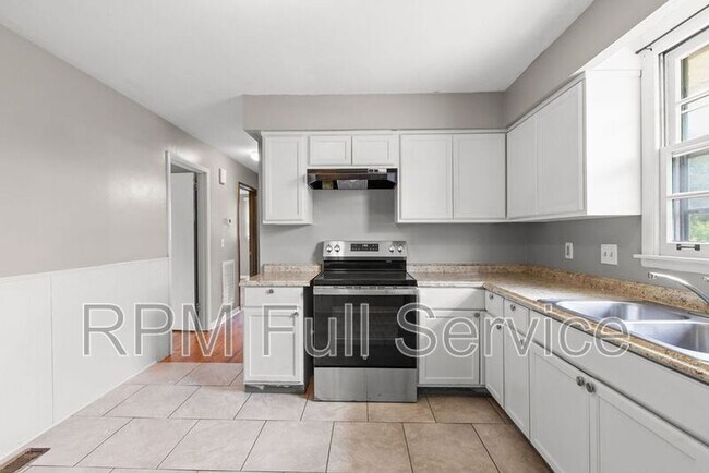 Building Photo - 3127 Larkspur Dr