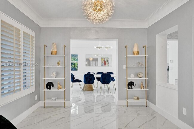 Building Photo - 725 Harrison St