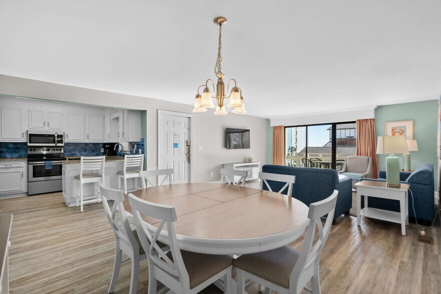 Building Photo - 2805B N Ocean Blvd