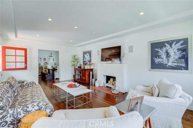 Building Photo - 333 3rd St