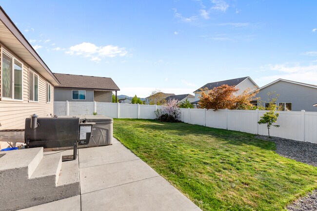 Building Photo - 3283 N Knob Creek Ct