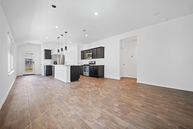 Building Photo - 14634 Cyn Pnes Ln