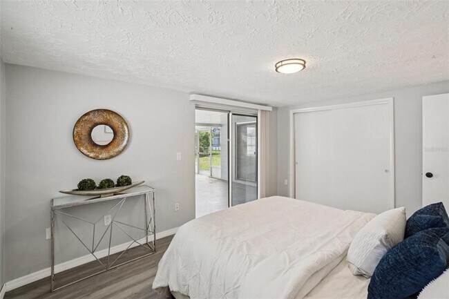 Building Photo - 3524 Cincinnati Dr