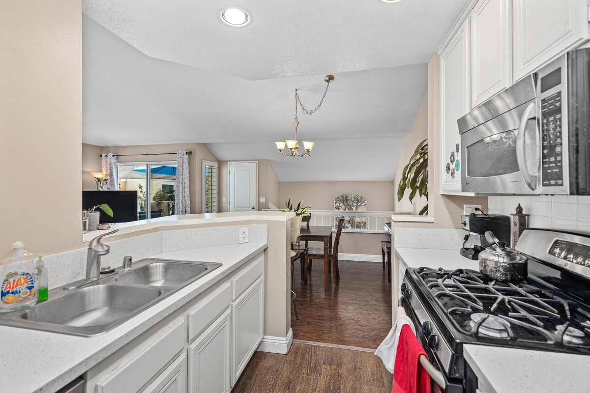 Building Photo - 66 Sandcastle