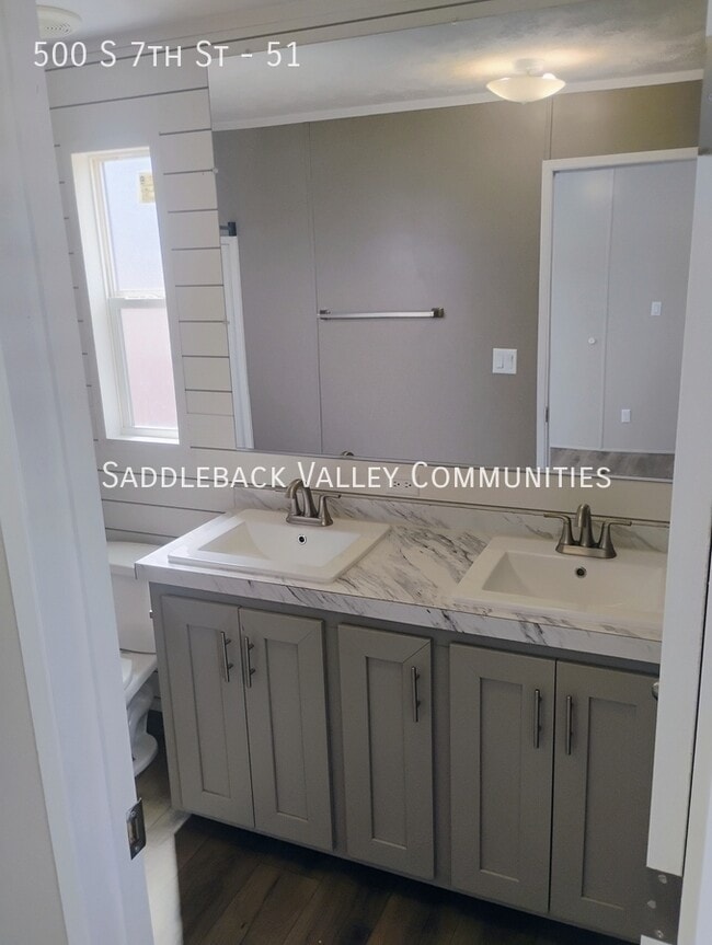 Building Photo - 500 S 7th St