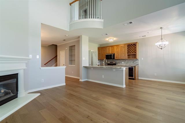 Building Photo - 316 Mozart Way