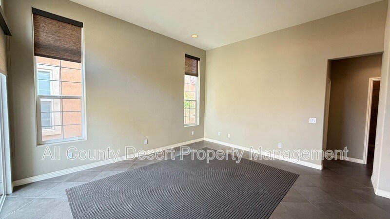 Building Photo - 52275 Desert Spoon Ct