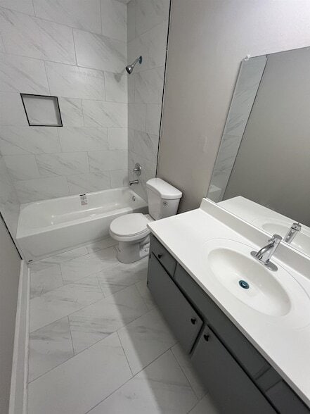 Building Photo - 5159 Longmeadow Cove