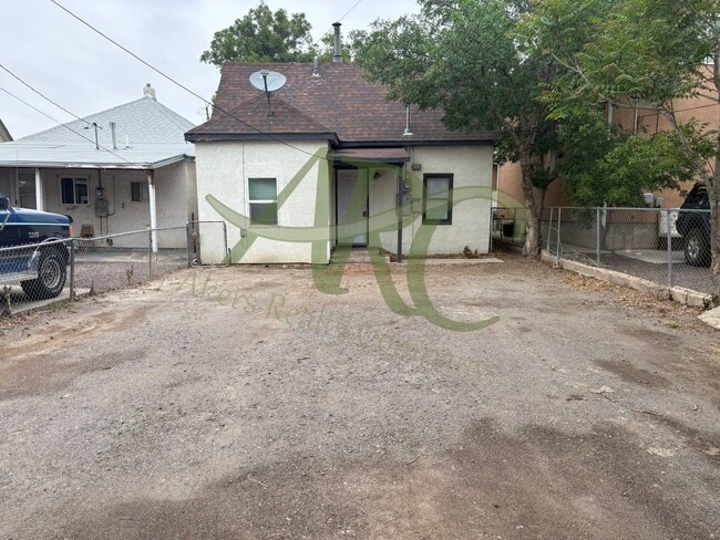 Building Photo - 1610 W 18th St