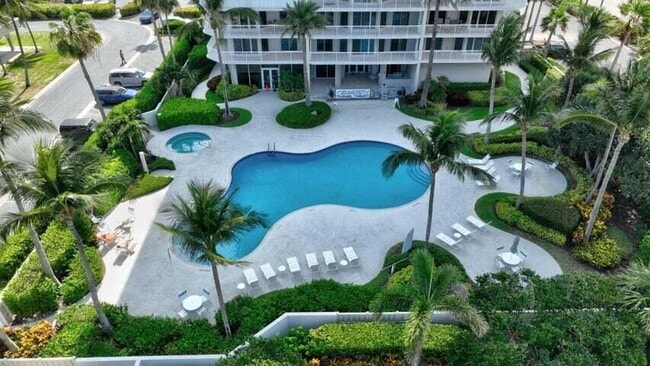 Building Photo - 5049 N Hwy A1A