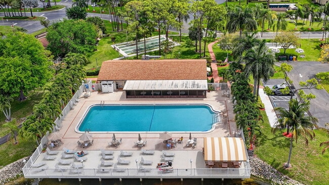 Building Photo - 624 Sea Pine Way