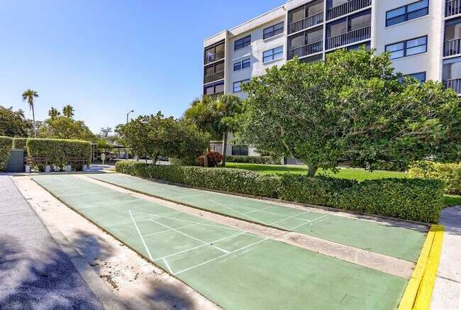 Building Photo - 2/2 UNFURNISHED Condo in Pasadena Cove. Ne...