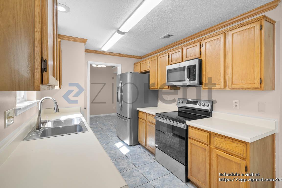 Building Photo - 6724 Mountain Cedar Ln