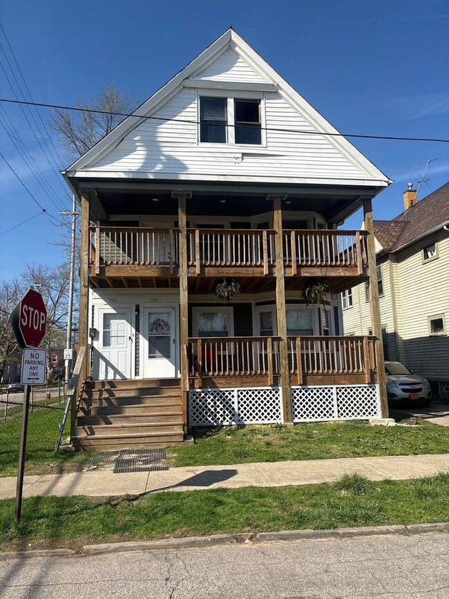 Building Photo - Poe3104