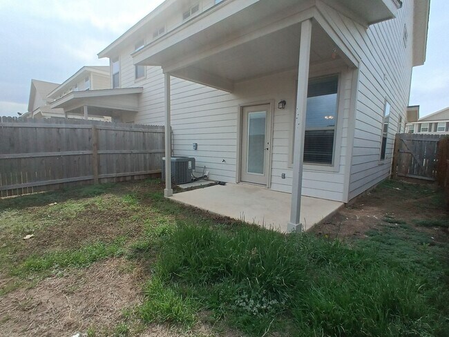 Building Photo - 7518 Astro Fld